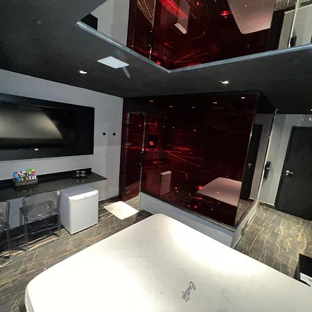 Motel Contigo Гуарульюс Экстерьер фото
