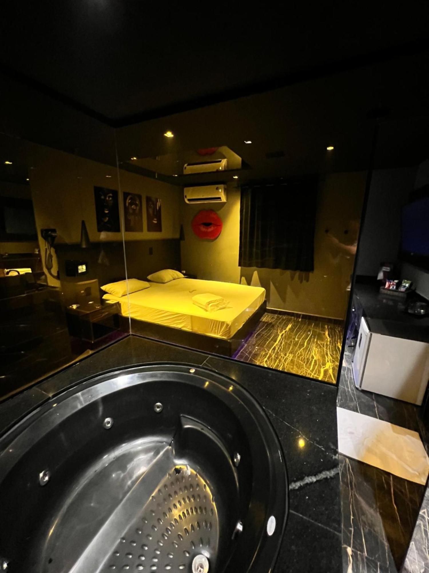 Motel Contigo Гуарульюс Экстерьер фото
